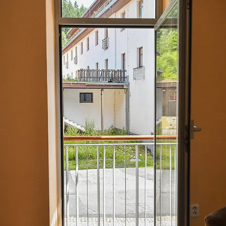 Areál Ados Apartman *